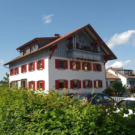 Gaestehaus Grath ليندنبرغ ام الغو